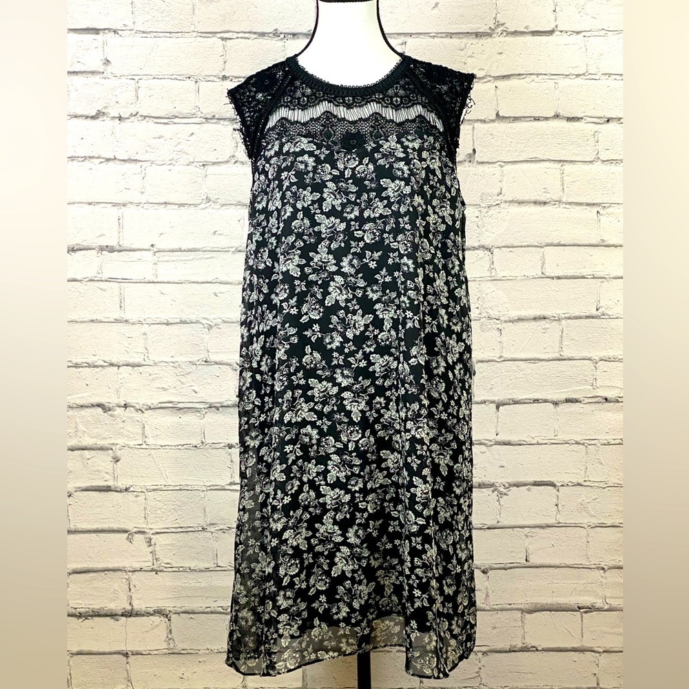 Maurice’s Black & White Lace Floral Midi Dress size Large
